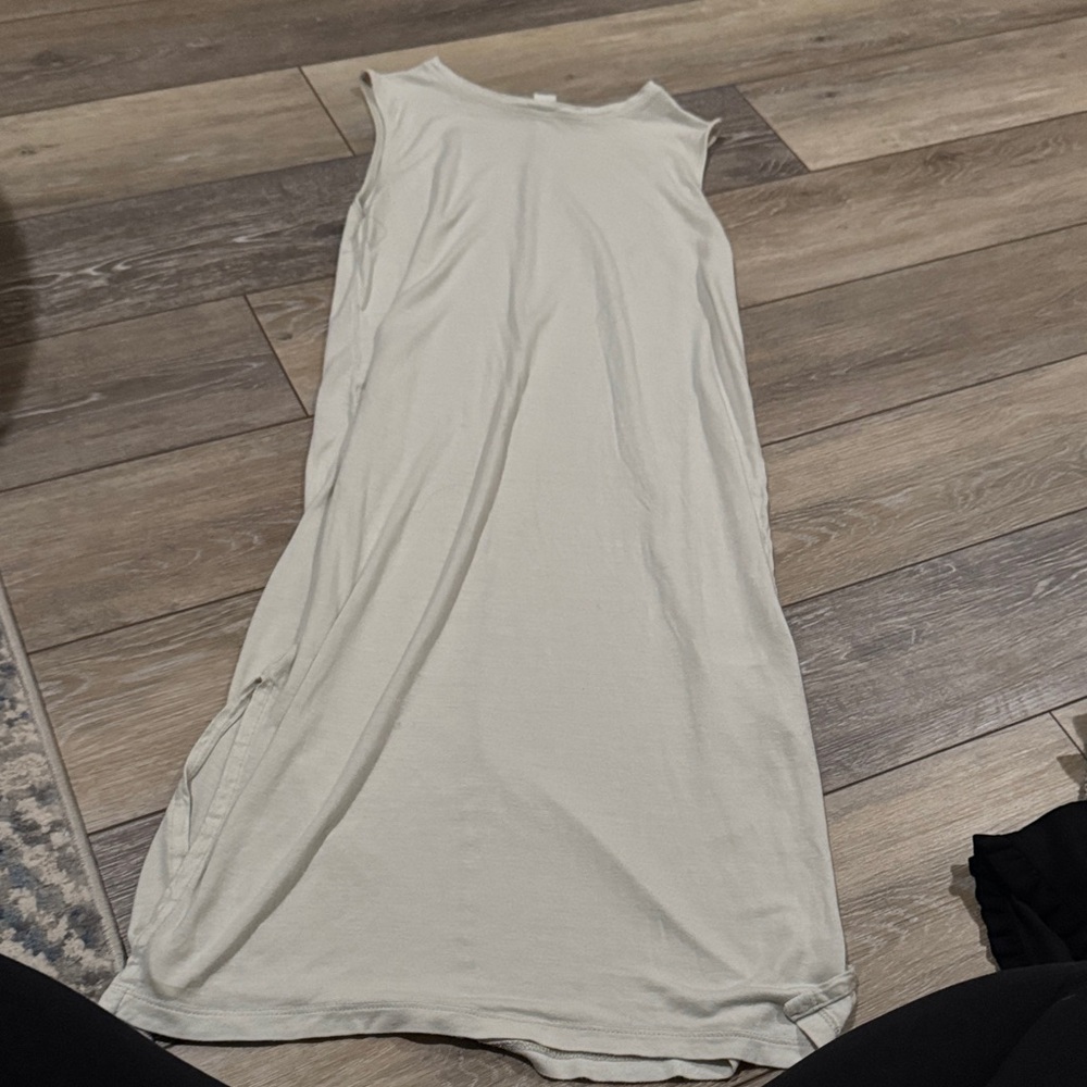 H&M Sleeveless Beige Maxi Dress